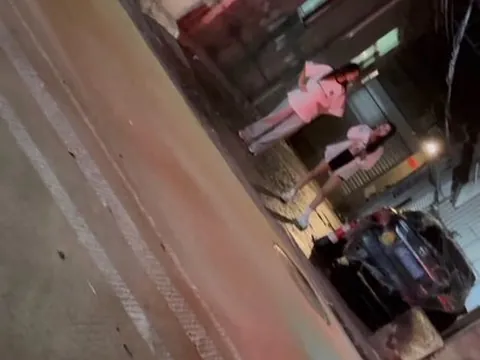 秦淮区文昌巷与西白菜园交口向东 - 江苏-南京 巷子里爱情故事实拍