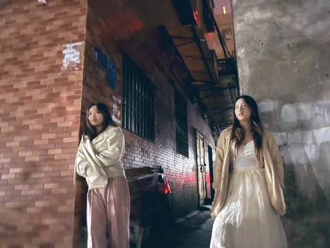 端州区端州一路端州农村商业银行旁九记烤鱼 广东 狼友扫街偷拍