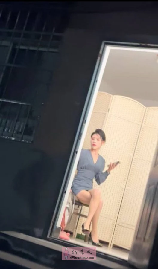 口舔奶做价位2-3张 - 江苏-南京 楼凤实拍第1张