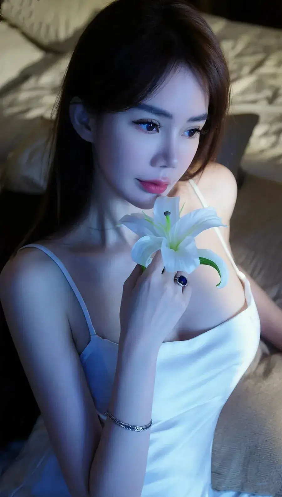 塘沽风骚少妇 真实工作室环境 (地点：天津 - 滨海新区)