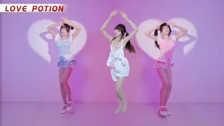 查看 #主播 B站黏黏团子兔1 的详细介绍与播放