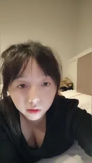 91社区热议作品：#主播 G奶学生性感荷包蛋4 实拍