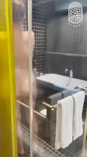 91社区热议作品：#主播 光头炮王【曾强】疯马莉杀挑战全网最耐肏女孩猜猜潮吹了几次 实拍