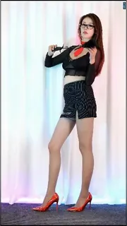 #主播 长腿高颜女神『夏柏』魔力杨柳双视角 大尺度漏逼漏奶裸舞诱惑2 - 极具视觉冲击力的7aiTV内容