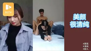 #主播 美眉的颜值很能打化个妆不需要美颜很清纯青涩 手机浏览器流畅观看预览