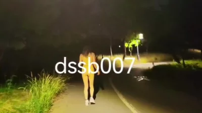 查看 路灯下的屁股 的详细介绍与播放