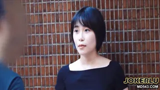 91社区热议作品：[SWAG]LS-0014意淫許久的老師居然被我遇到害我忍不住 实拍