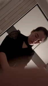 上海臭脸少妇，推油手法不错 - 高清流媒体极速加载