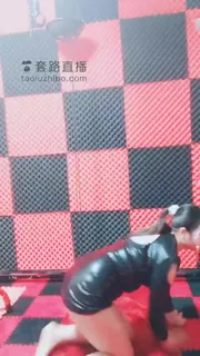 全网精选题材必看：惩罚偷喝酒的女奴 封面图