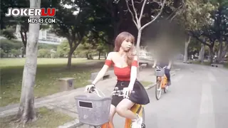 91视频官方收录：[SWAG]DS-0005肉身滿足攝淫癖偷窺狂遇上淫蕩痴女反被榨乾