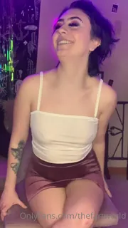 正在播放：“ Bailey放屁女士，例如@cj_kittycat”("Bailey Farting Lady Like @cj_kittycat") (全网精选频道)