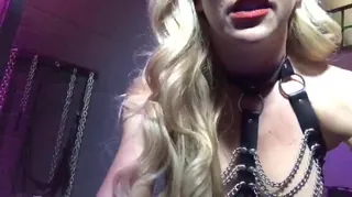 正在播放：“我住在#FANSCOPE上：再次尝试:)”("I'm LIVE on #Fanscope: Trying again :)") (全网精选频道)