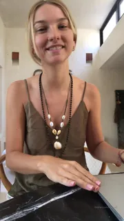 全网精选栏目：“关于我的生活，一般生活以及有关时事和过渡的思想和感觉的最新信息。("Updates on my OF, life in general, as well as thoughts and feelings regarding current events and transitions. 精彩封面