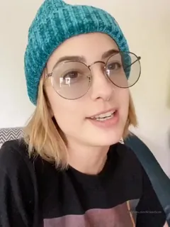 全网精选题材必看：“给我发送DM。我很想开始您的歌唱自定义视频 封面图