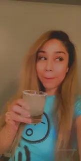 “这个隔离区一点还不错。我在和你聊天时，我喝着这个小玛格丽塔酒 - 高清在线观看