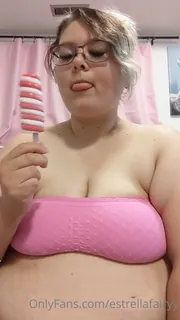 “我希望你像我喜欢冰棒一样喜欢这个！”("I hope you enjoy this as much as I enjoyed the popsicle!") - 高清流媒体极速加载