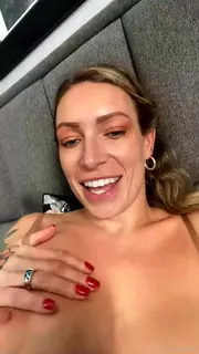 “流于03/27/2020 04:03 PM开始”("Stream started at 03/27/2020 04:03 pm") 手机浏览器流畅观看预览