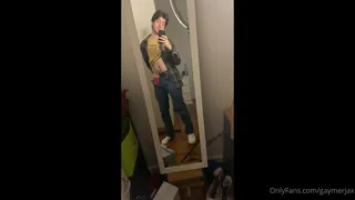 “和朋友一起过夜后回家”("Coming home after a night out with friends") - 高清流媒体极速加载