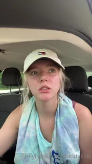 “在Mini Haul Hehe”("a mini haul hehe") 完整无删减版在线看