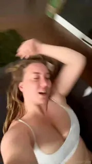 全网精选高分作品推荐：“感谢您的另一个有趣的流！有点跳舞的LMAO DEF比星期三更寒意。”("Thanks for another fun stream!! Kinda danced too much lmao def more chill than Wednesday.")