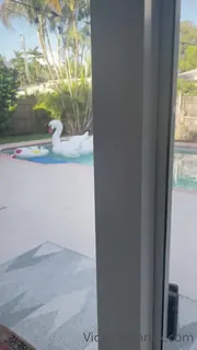 正在播放：“早上好☀️没有化妆或任何东西。我醒来很自然”("Good morning ☀️ No makeup or anything. Me waking up all natural") (全网精选频道)