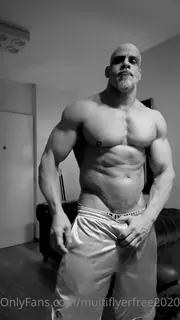 91社区热议作品：“ 实拍