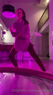 【全网精选】“我的新公寓里的第一个星期五晚上的篮筐”("First Friday night hoop sesh in my new apartment WOOOOO") 现场高清截图