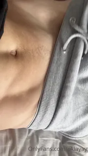 “我尝试连续3次加入……好吧，我不会为您破坏它……让我知道您是否可以跟上；）”("My attempt at cumming 3 times in a row… Well- I won’t spoil it for you… let me know if you can keep up ;)") - 高清在线观看