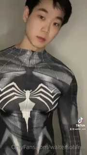 “别忘了查看我的其他社交活动，以获取更多cosplay内容 - 高清流媒体极速加载