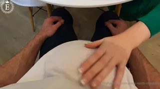 【全网精选】“感恩节相互填充POV-快速体重增加角色逆转 - 女皇为您准备了POV风格的大型感恩节晚餐，她打算在那里每次咬人。您已经受够了，您拒绝了一个叉子，而是坚持要喂养女皇。她通常会避免为您准备的食物 - 这是有充分理由的。有点。皇后知道，接下来的东西，您在剩下的食物中喂她，她在您的眼前迅速成长 - 乳房和腹部超过您的腹部，并在塞满她的身体并玩弄她的身体不断扩大的时候。”("Thanksgiving Mutual Stuffing POV - Rapid Weight Gain Role Reversal - E 现场高清截图