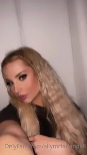 “我可以成为你的主要作品吗？”("can I be your main piece ?") - 高清在线观看