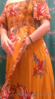 全网精选题材必看：“我最喜欢的约会礼服。”("My favorite date dress.") 封面图