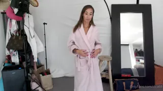 全网精选高分作品推荐：“感性剥离和joi”("Sensual Stripping and JOI")