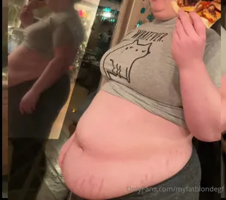 “她把“更多”一词放了。我见过的最猪的东西之一。”("She BURPED the word “more.” One of the most piggish things I’ve seen.") - 高清在线观看