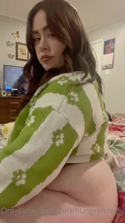 全网精选高分作品推荐：“被砸死，被塞满，在杜会上等待……。("Stoned, stuffed, waiting on doordash….excited about gaining more weight 