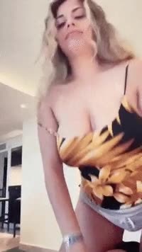 “你会在没有避孕套的情况下操我吗？("WOULD YOU FUCK ME WITHOUT A CONDOM?  - 高清在线观看