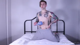 “我读了关于为什么手淫是邪恶和犯罪的宗教文章，同时自慰肉。”("I read religious articles about why masturbation is evil and a sin while masturbating with a fleshlight") - 实时更新的高清全网精选资源