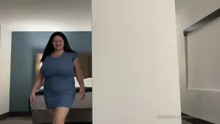 91社区热议作品：“本周三重威胁！由于这个月很短，我们以3个视频的轰动开始了！所以在本月的剩余时间里，我们有18、23和28个。但是我很确定我与这些出色的女人一起做的所有视频都推迟了一些事情的发布……所以我们可能会免费提供视频首映！：P”("Triple threat this week! since the month is so short we start it off with a bang of 3 videos! so for the rest of the month we have 18, 23, and  实拍