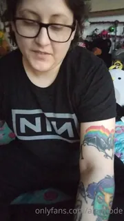 91视频推荐：“这个vid有点尴尬，因为这完全刺激了这一刻，但我仍然希望你喜欢它！我在床上已经过了一个多星期了，而且很寂寞:(我希望你在这里暨*在*我，但是由于您不能...这些天我生存了，他们的意思是太多了！度过了一个愉快的周末 手机在线播放