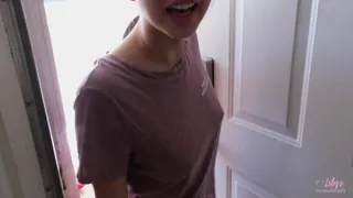 “ \”莉莉的女孩隔壁的脚步\ \ n \ n \ nso我被愚蠢的兄弟锁在我们的位置，我所穿的只是一件衬衫和内裤 - 极具视觉冲击力的全网精选内容
