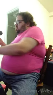 【全网精选】“ 2 1/2松饼，3个三明治（2个花生酱和果冻1花生酱和香蕉）2鸡大腿，一半的全馅饼尺寸蛋饼1/4粒面包片和1/4苏打水。直到写这封信，我才认为我吃得太多。”("2 1/2 muffins, 3 sandwiches (2 peanut butter and jelly 1 peanut butter and banana) 2 chicken thighs, half of a full pie size quiche 1/4 broccoli and 1/4 spinach, 2 ice cream 现场高清截图