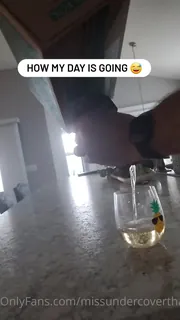 91社区热议作品：“这是我的一天..你好吗？”("This is my day.. how ab u?") 实拍