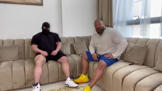 “与IFBB专业健美运动员的脚步崇拜”("Foot Worship with IFBB Pro Bodybuilder") 玩家亲测好评资源