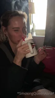 查看 “我的男孩在早上拍摄了我的里面剪辑”("A little inside clip my boy filmed me in the morning") 的详细介绍与播放