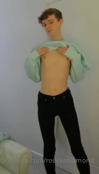 全网精选题材必看：“你最喜欢我的内衣？ 封面图