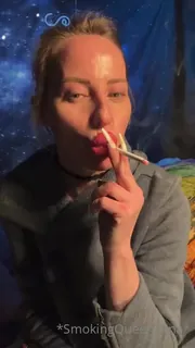 “从28.2.23开始的IGTV，我今晚一次极端饥饿3，一次5 cute袜子和Airmax”("IGTV from 28.2.23 I was extrem hungry this evening - 1080P超清画质展示图