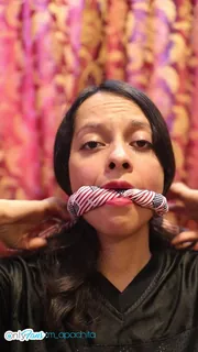 “请观看视频，非常感谢。无论谁想购买他们删除的视频，请在评论中写信给我或联系一条消息，谢谢。”("FAVOR DE VER EL VÍDEO, MUCHAS GRACIAS. Quien quiera comprar el vídeo que nos borraron favor de escribirme en los comentarios o contactarme con un mensaje pidiéndolo, gracias.") 优质原创视频在线直达