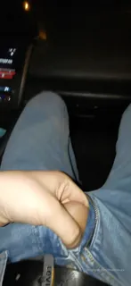 正在播放：“我在高速公路上回家，决定拿出来，开始抽搐”("I was going home while in the highway I decided take it out and start jerking off") (全网精选频道)