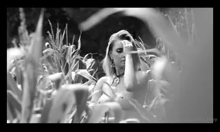 全网精选高分作品推荐：“好吧，最后一个。我想.. \ n \ na Little Baby Ewiika ..这是我的第一张拍摄。有史以来大声笑。我从来没有在此之前裸露过相机。一切...您正在看历史！