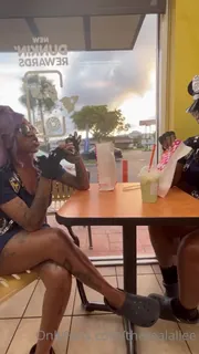 “我是个坏女孩爸爸。女士必须教我一堂课 优质原创视频在线直达